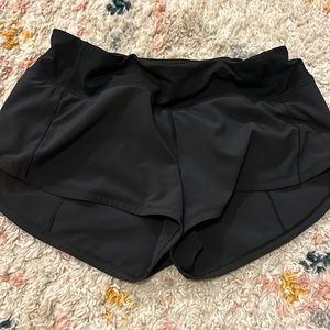 Lulu lemon speed up shorts, length 2.5 size 4